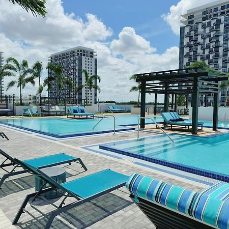 Cozy 1- 1 Bedroom Steps From Downtown Doral Park Miami Exterior foto