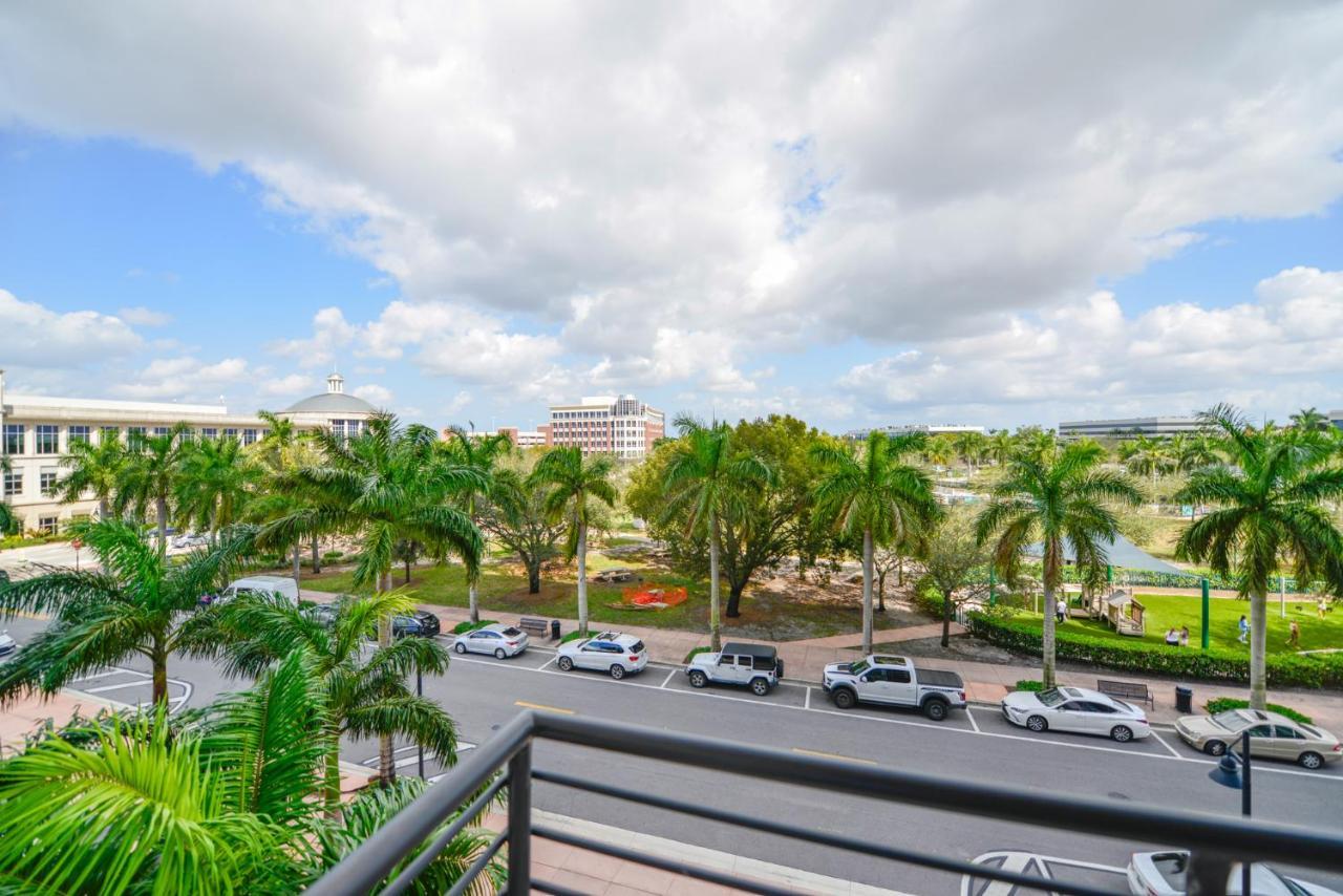 Cozy 1- 1 Bedroom Steps From Downtown Doral Park Miami Exterior foto